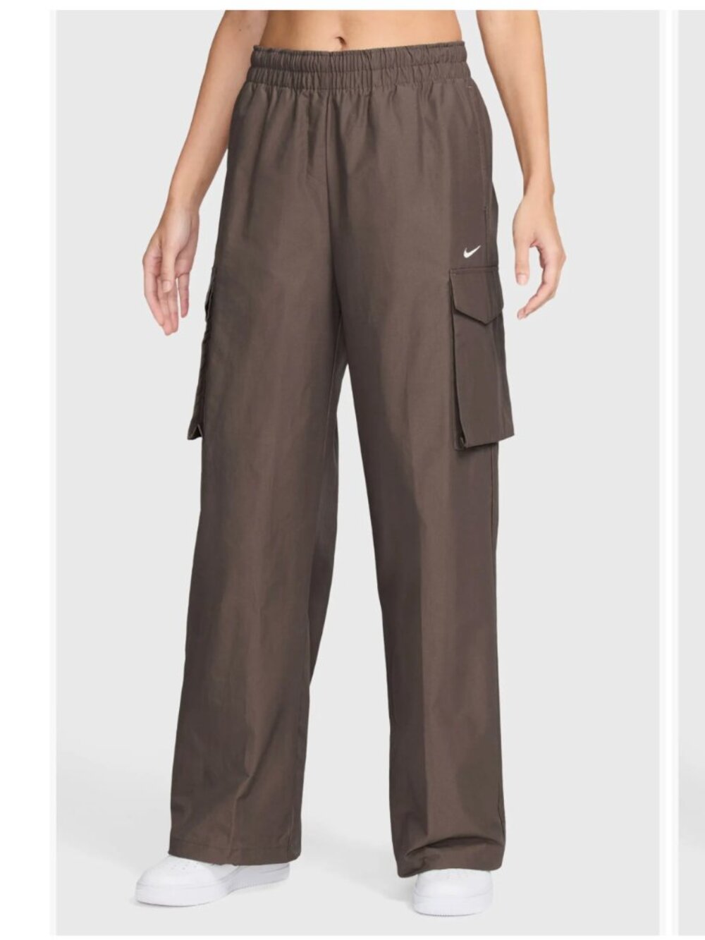 NIKE Women's NWT Sportswear Everything Wovens Mid-Rise Cargo Pants size medium